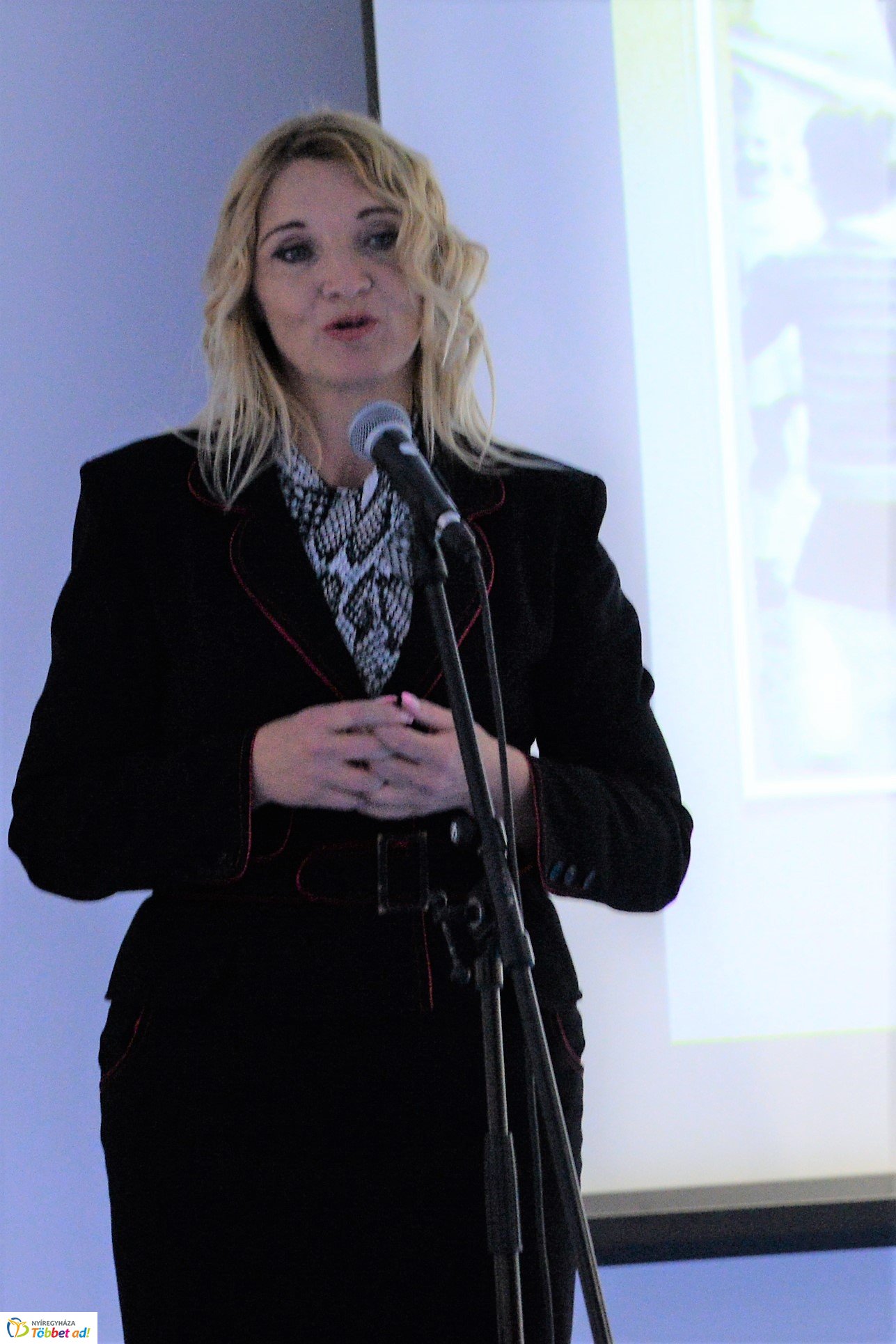 Így tedd rá! kötetbemutató és táncház