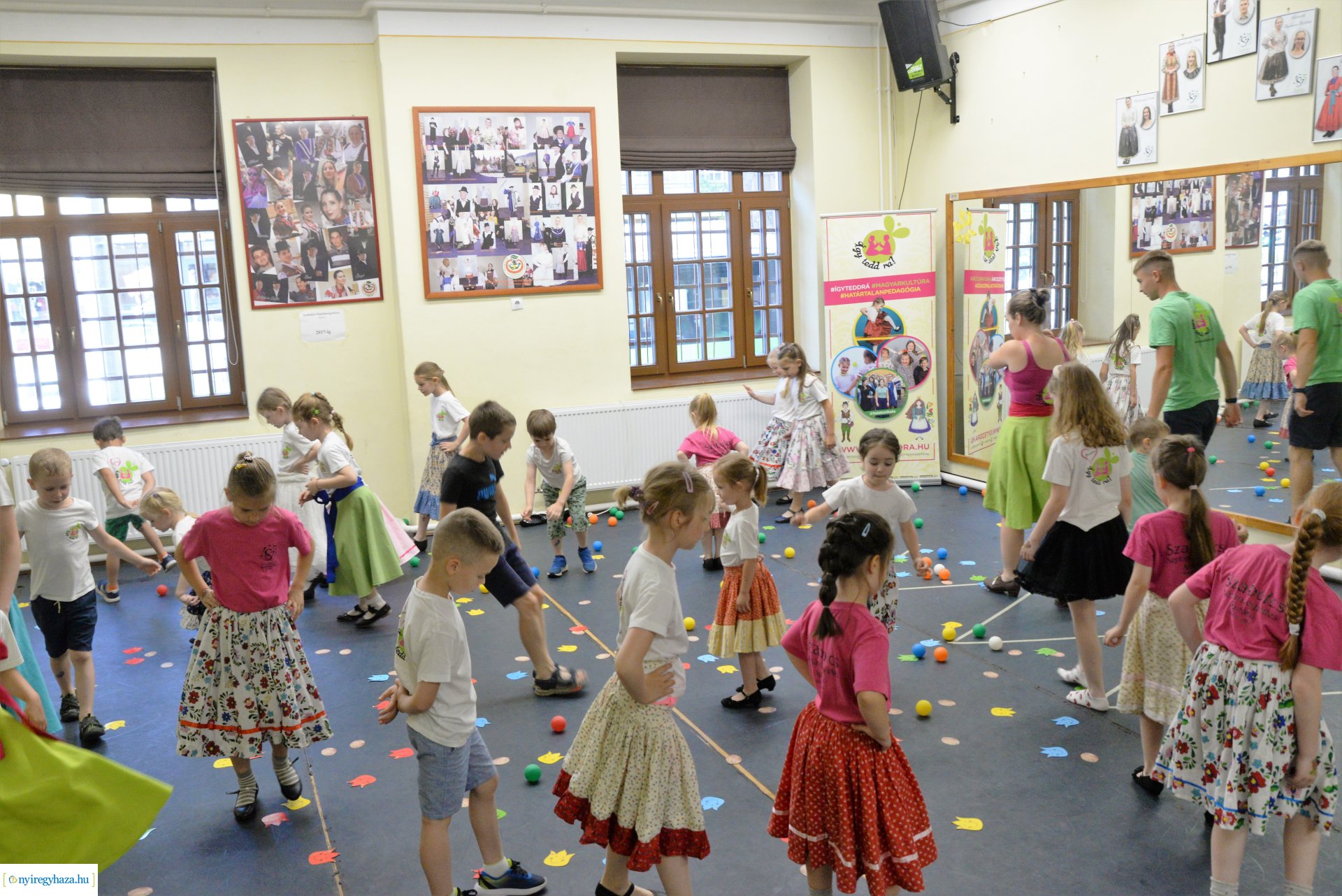 "Így tedd rá!" néptánc hét a Kölyökvárban