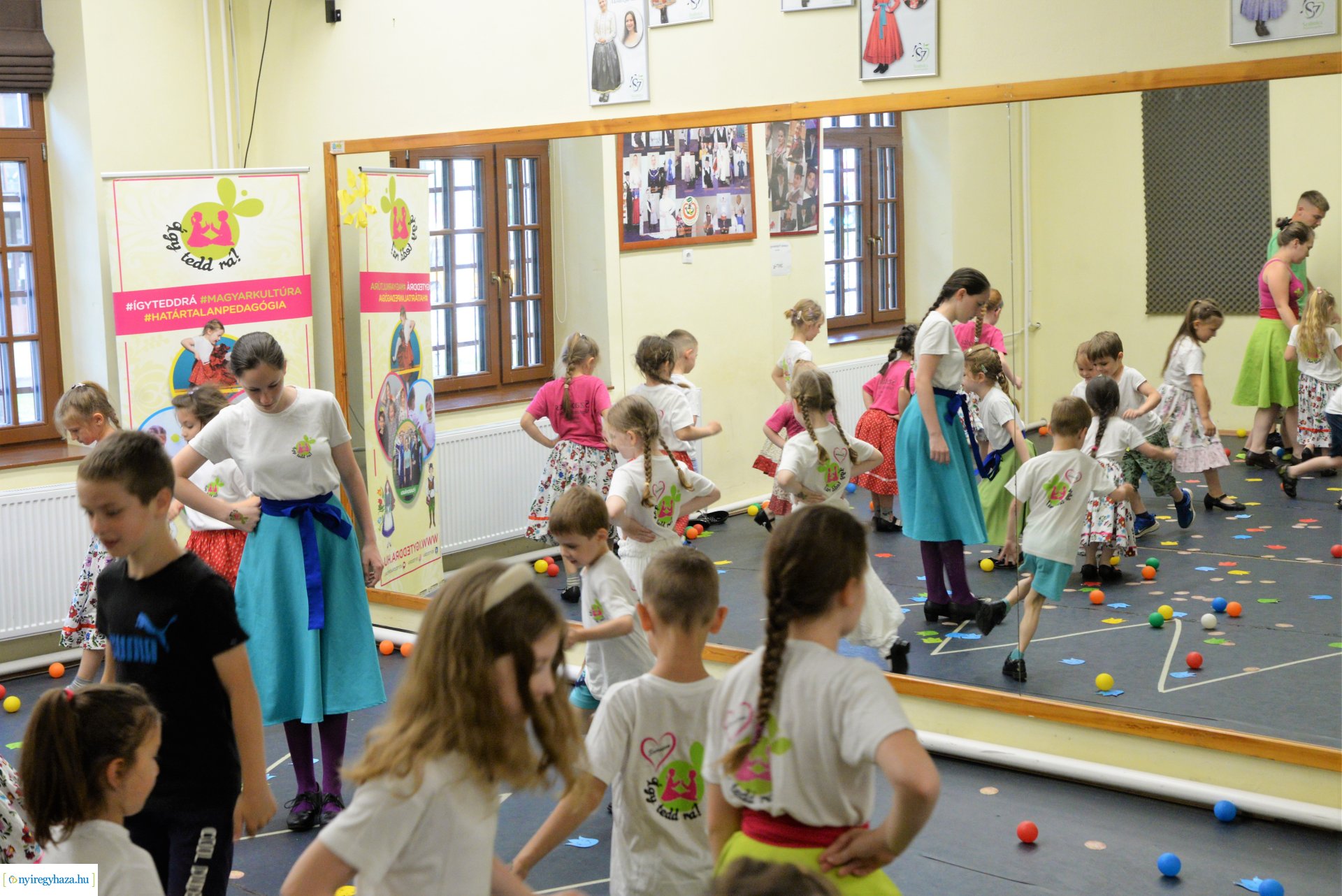 "Így tedd rá!" néptánc hét a Kölyökvárban