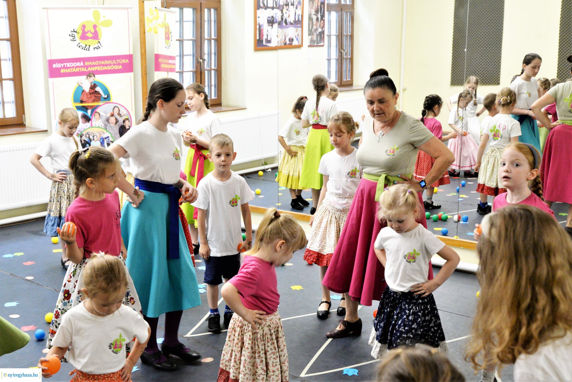 "Így tedd rá!" néptánc hét a Kölyökvárban