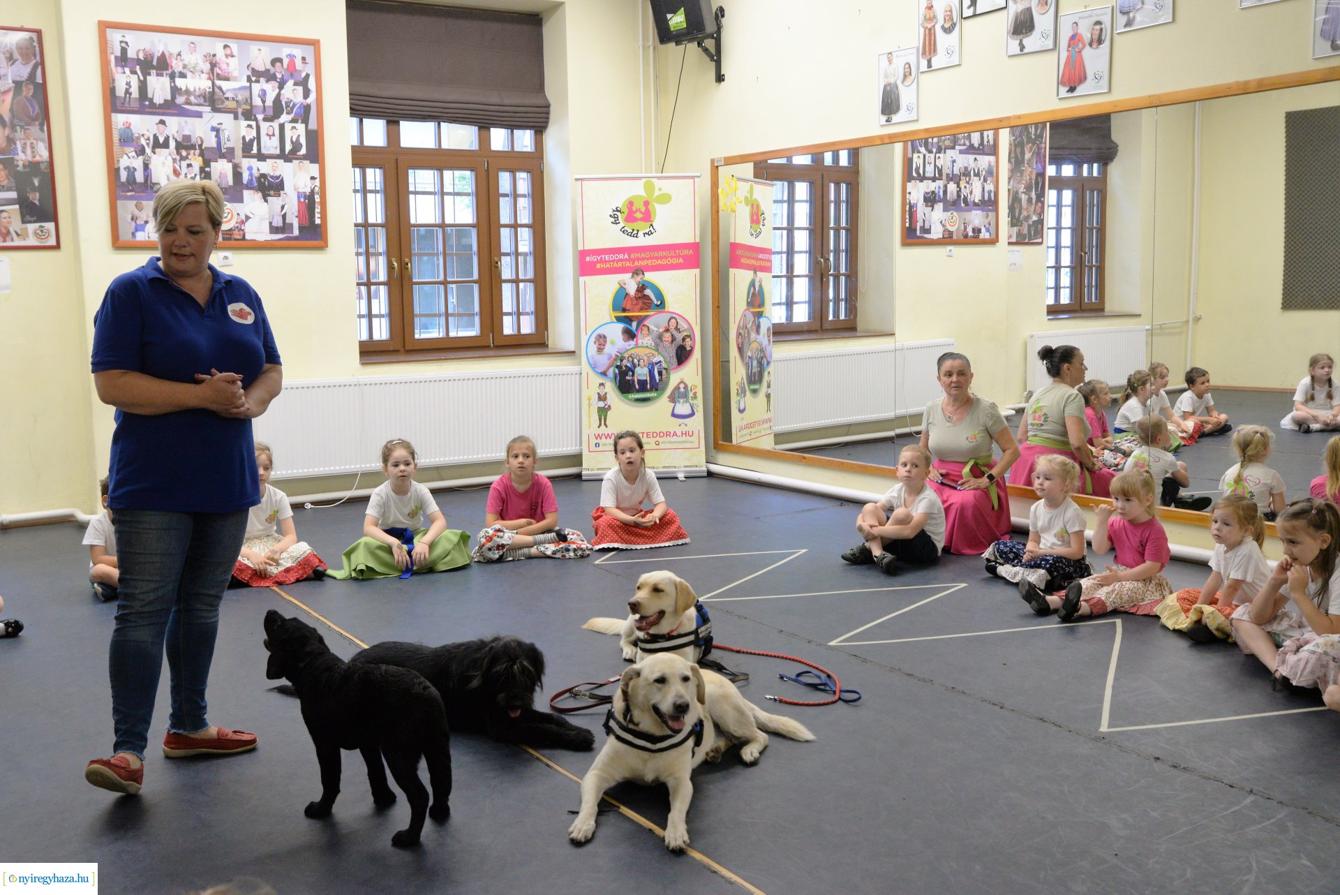 "Így tedd rá!" néptánc hét a Kölyökvárban