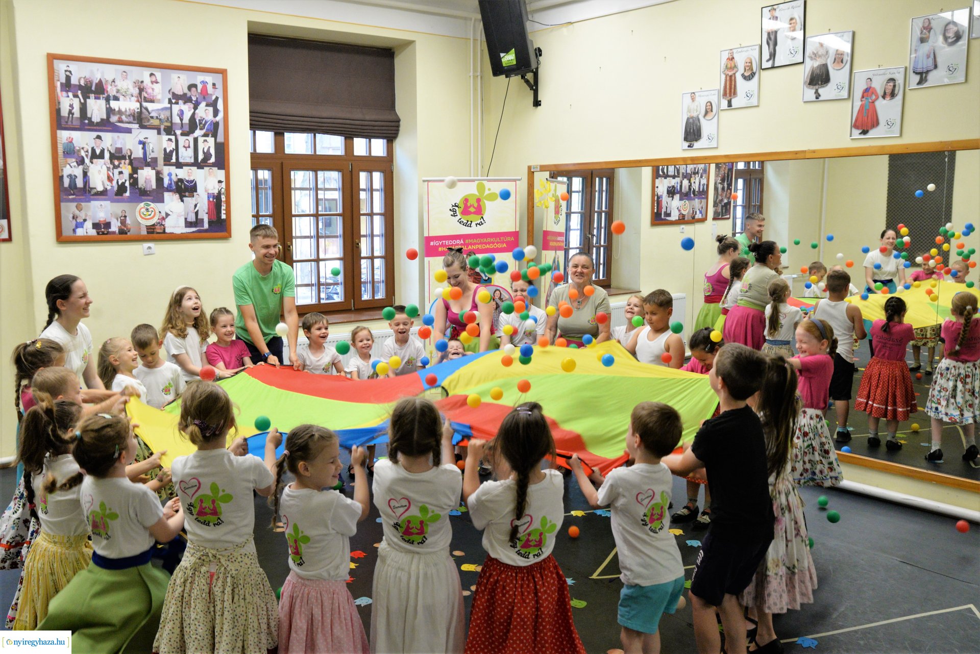 "Így tedd rá!" néptánc hét a Kölyökvárban