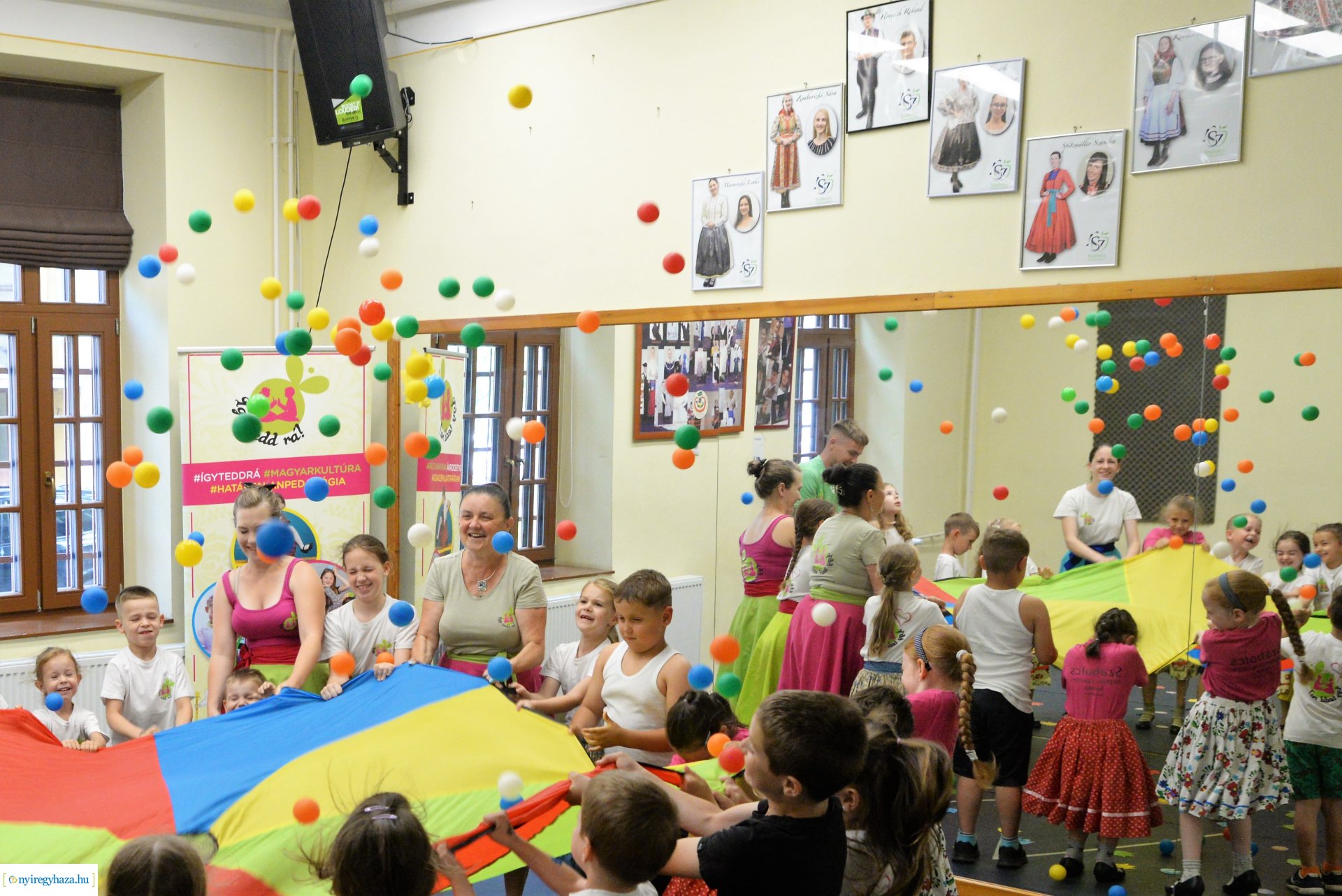 "Így tedd rá!" néptánc hét a Kölyökvárban