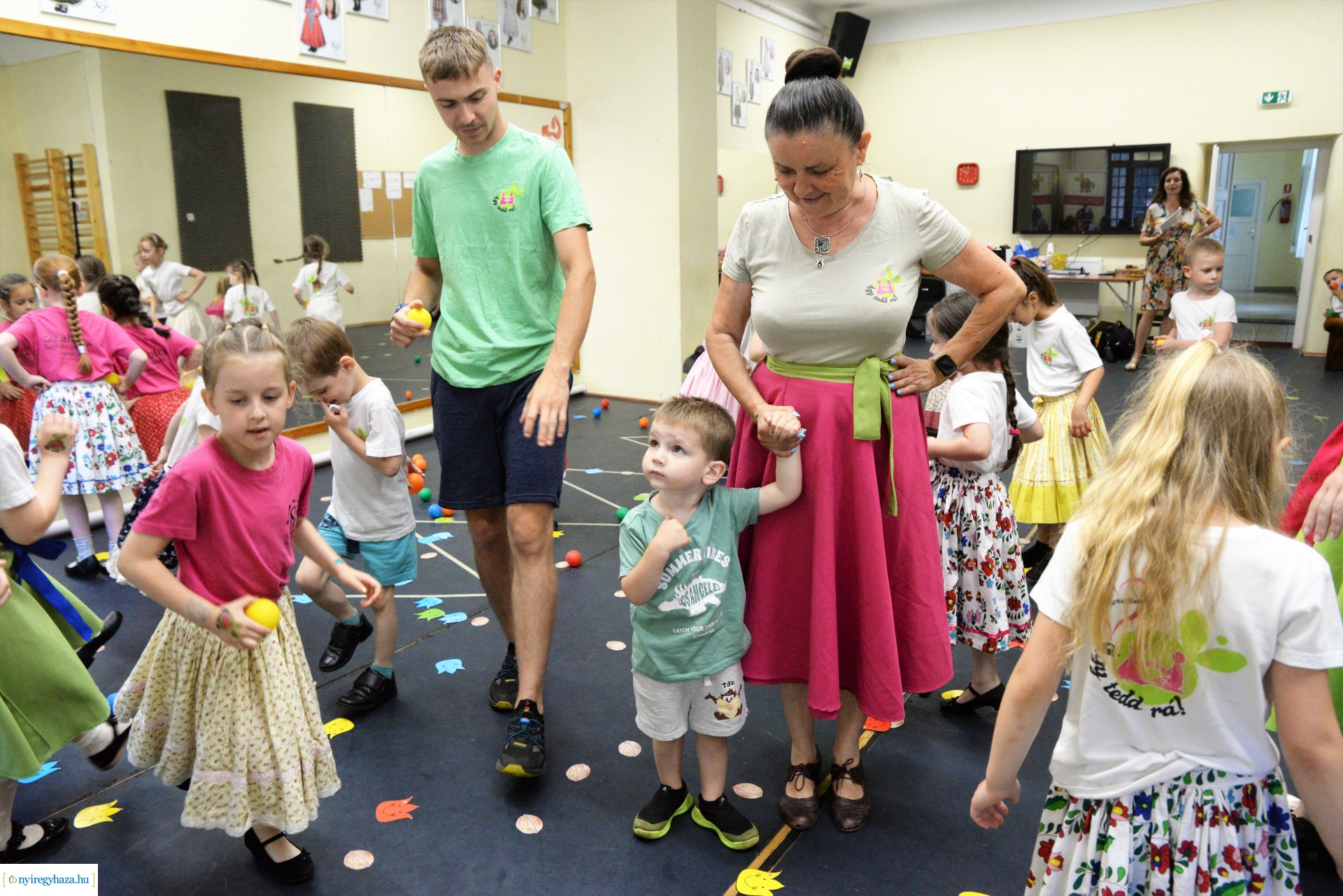 "Így tedd rá!" néptánc hét a Kölyökvárban