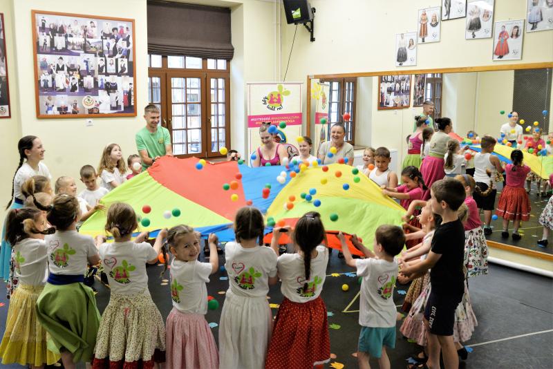 "Így tedd rá!" néptánc hét a Kölyökvárban
