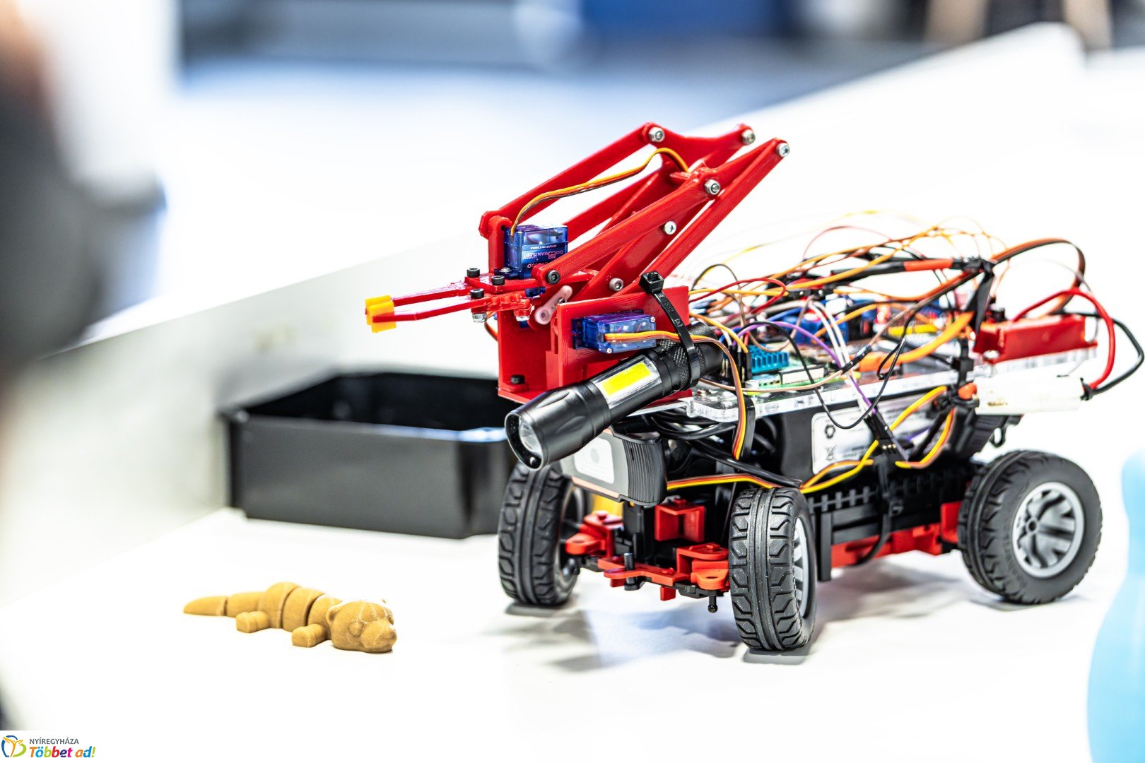 II. DKC ADVANCED robot verseny a Nyíregyházi Digitális Tudásközpontban