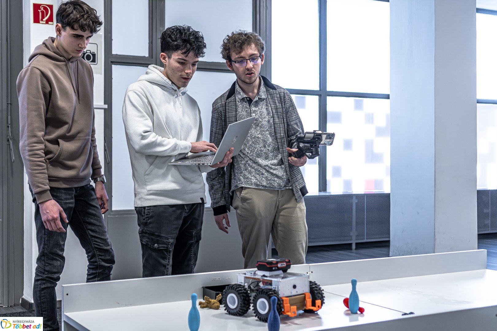 II. DKC ADVANCED robot verseny a Nyíregyházi Digitális Tudásközpontban