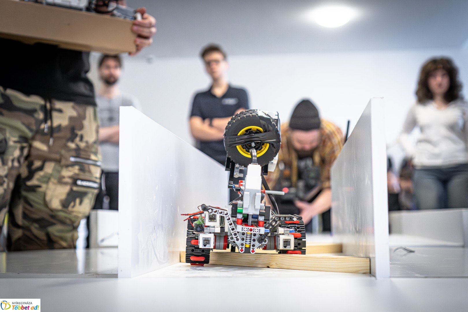 II. DKC ADVANCED robot verseny a Nyíregyházi Digitális Tudásközpontban