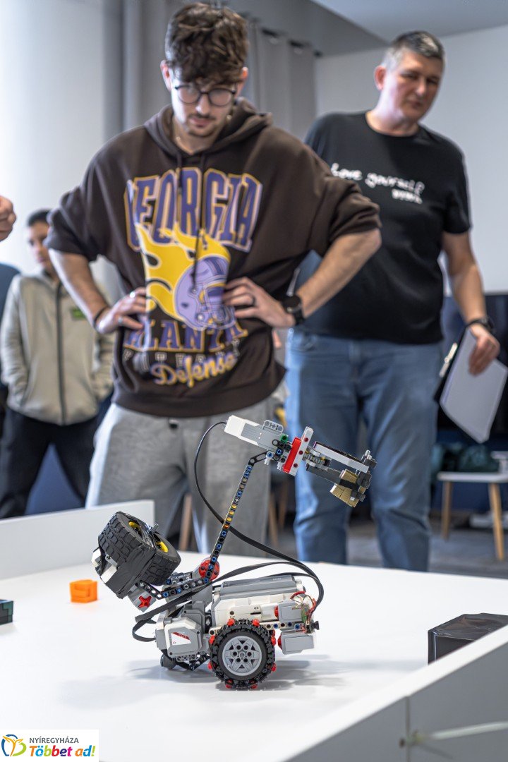 II. DKC ADVANCED robot verseny a Nyíregyházi Digitális Tudásközpontban