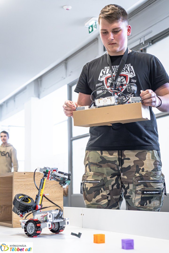 II. DKC ADVANCED robot verseny a Nyíregyházi Digitális Tudásközpontban
