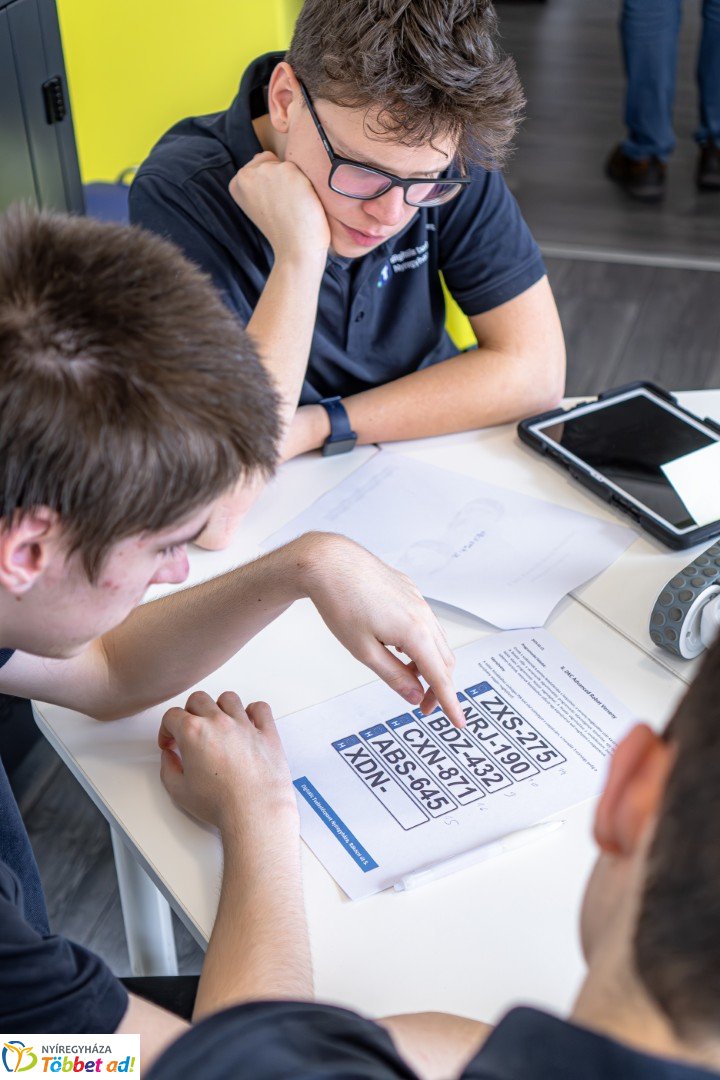 II. DKC ADVANCED robot verseny a Nyíregyházi Digitális Tudásközpontban