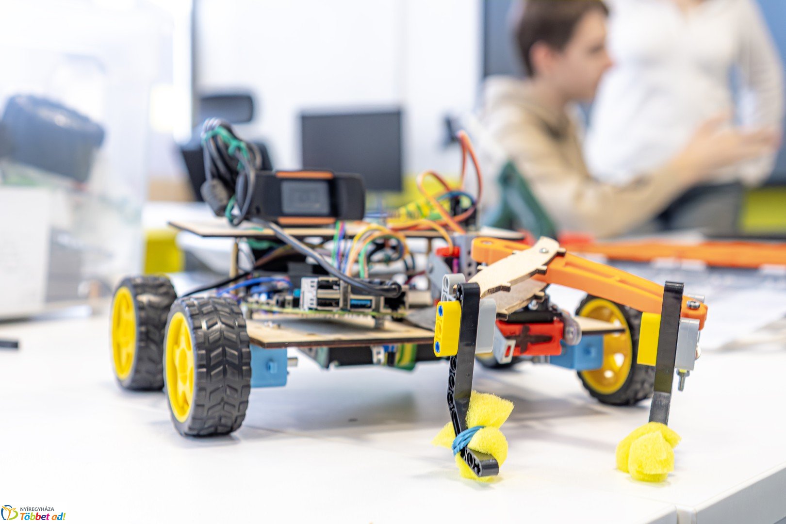 II. DKC ADVANCED robot verseny a Nyíregyházi Digitális Tudásközpontban