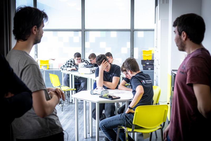 II. DKC ADVANCED robot verseny a Nyíregyházi Digitális Tudásközpontban