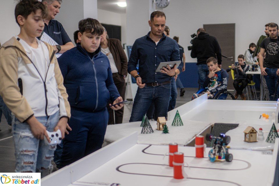 III. DKC Robotika verseny a Nyíregyházi Digitális Tudásközpontban