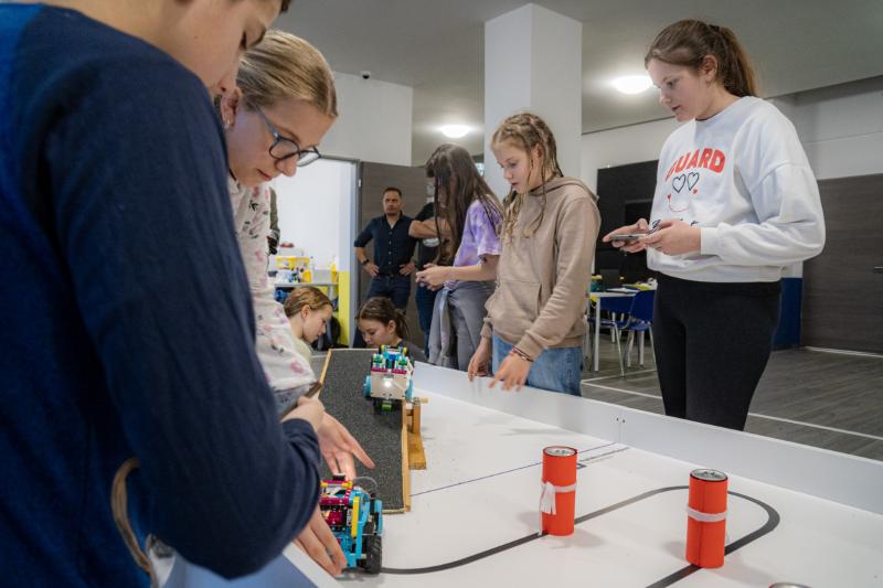 III. DKC Robotika verseny a Nyíregyházi Digitális Tudásközpontban