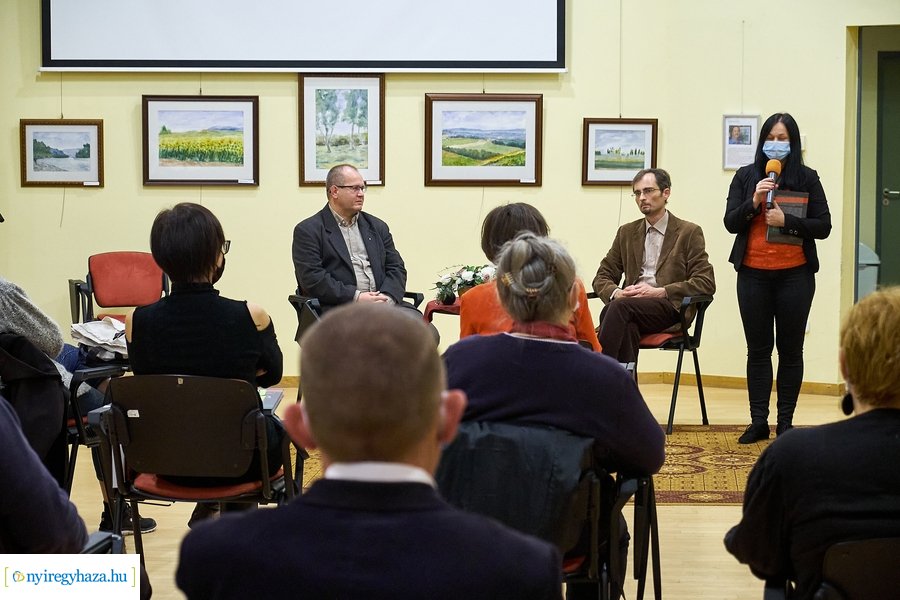 Ilyés Gábor kötetbemutatója a könyvtárban