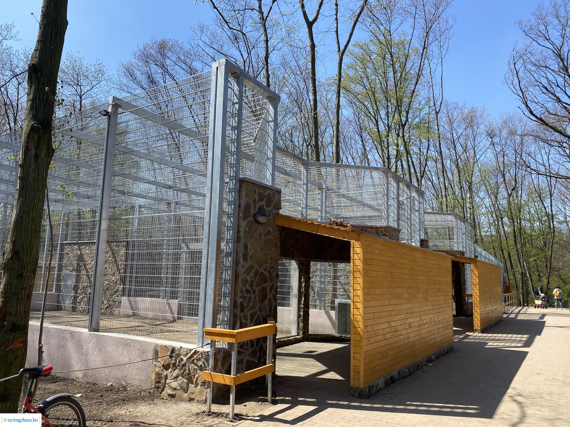 Indiai nagymacska kifutó építése