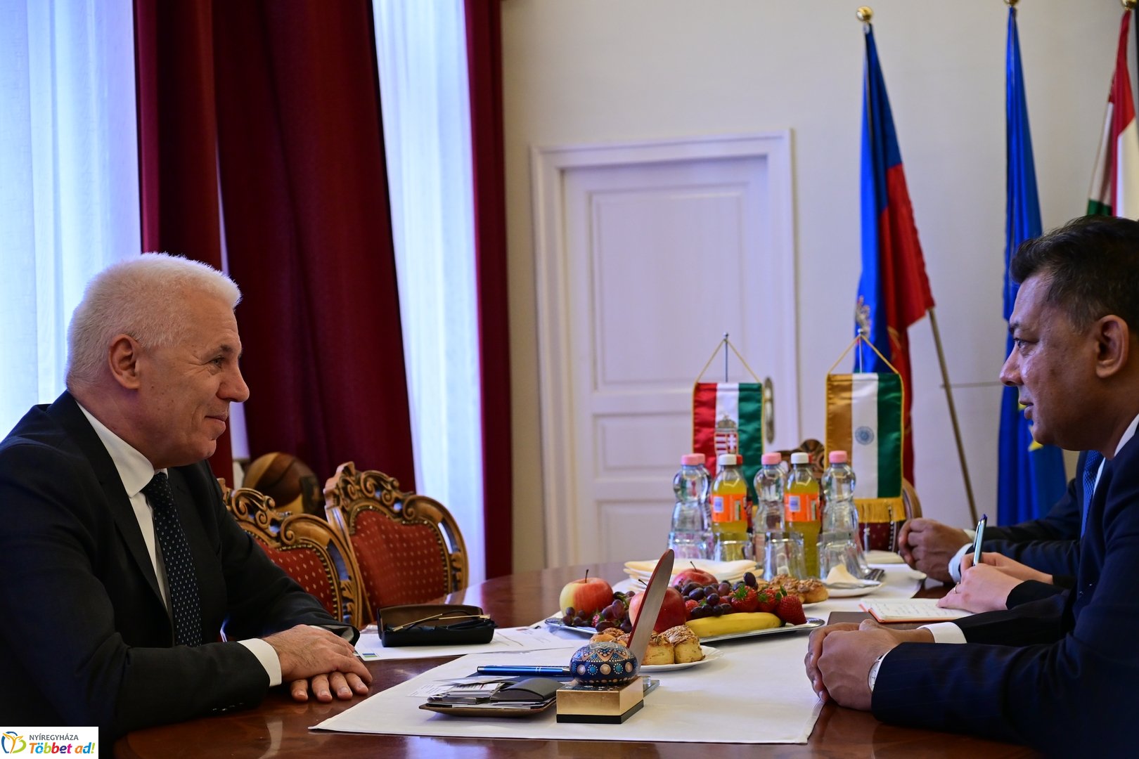 Indiai nagyövet látogatása a Városházán 2026