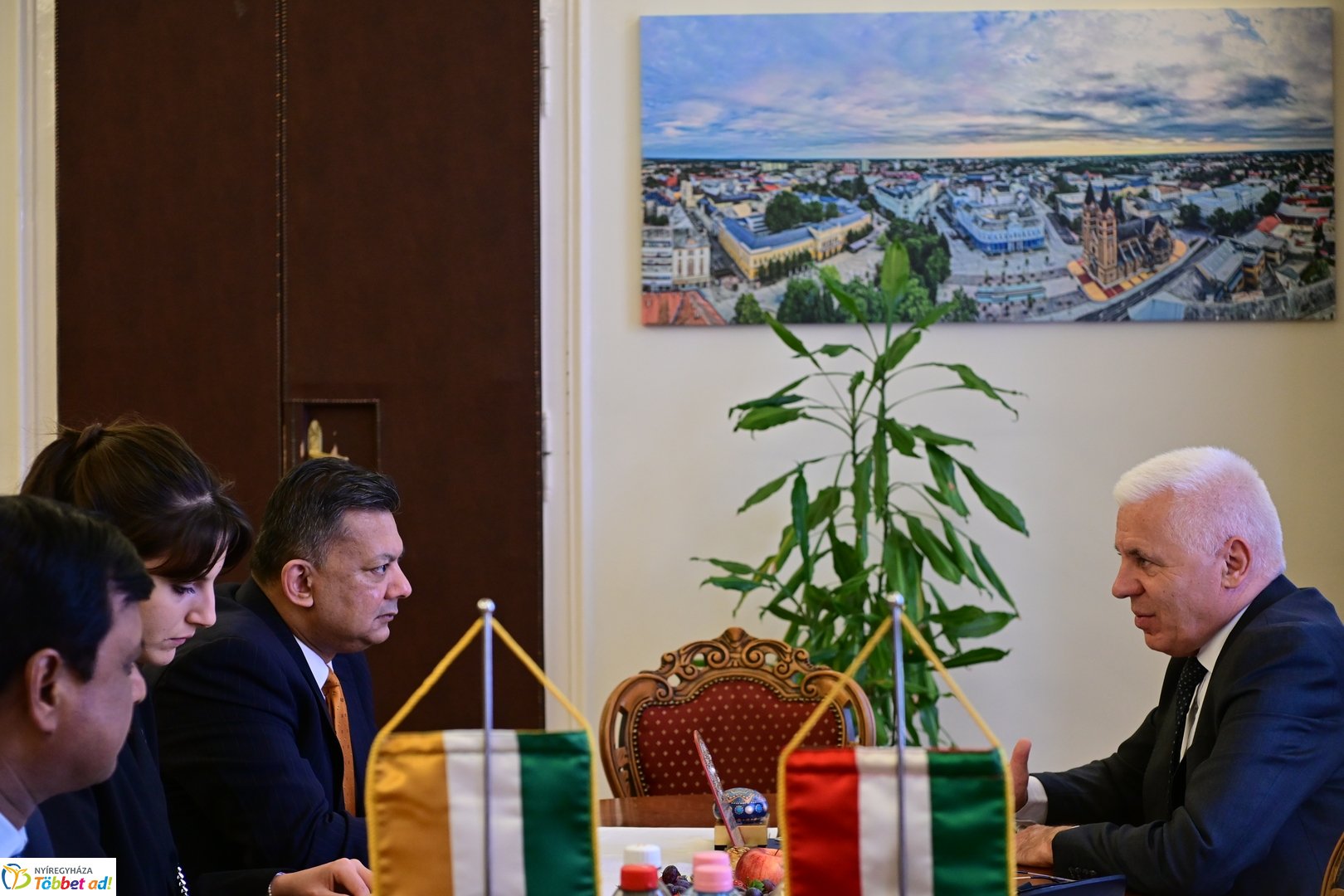 Indiai nagyövet látogatása a Városházán 2026