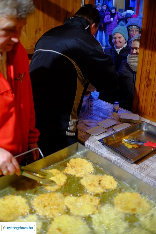 Ingyenes lapcsánka 20231214