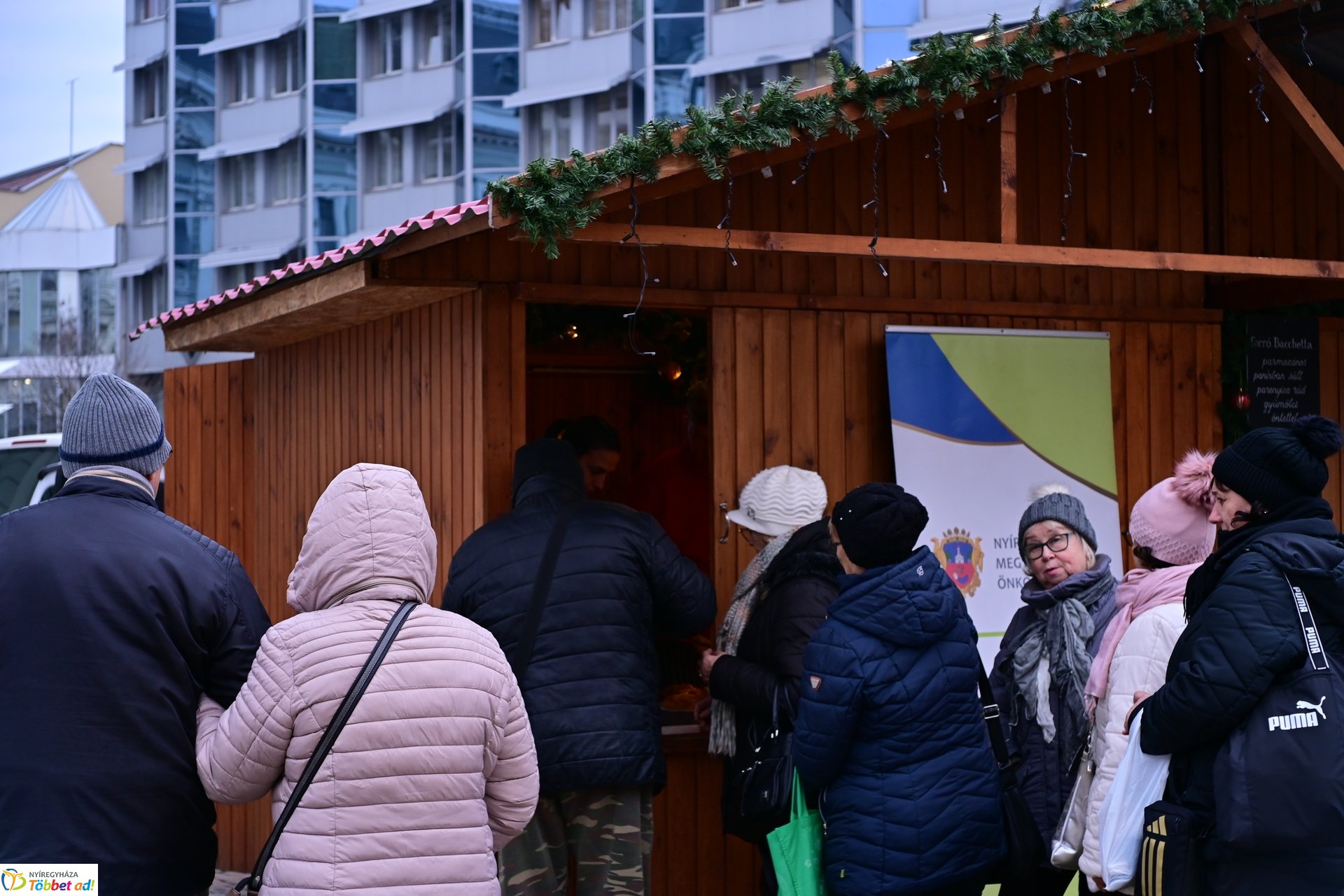Friss, ropogós ízletes! - Ismét lapcsánkával lepték meg a forgatag látogatóit 