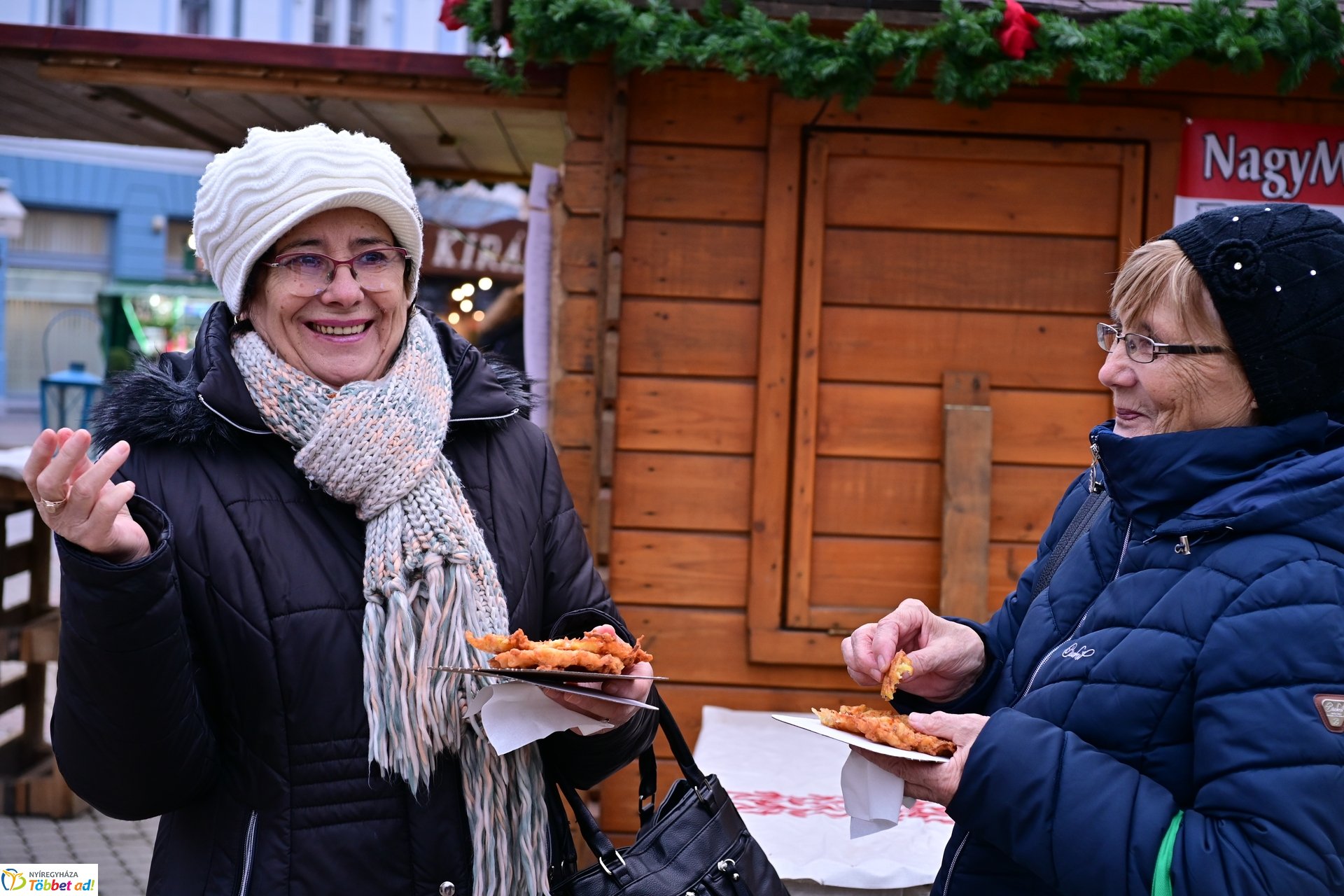 Friss, ropogós ízletes! - Ismét lapcsánkával lepték meg a forgatag látogatóit 