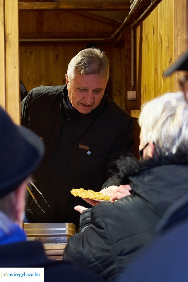 Ingyenes lapcsánka osztás 20211210