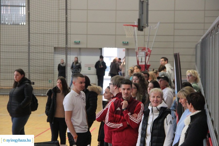 Ingyenes szűrések az Arénában 20230404