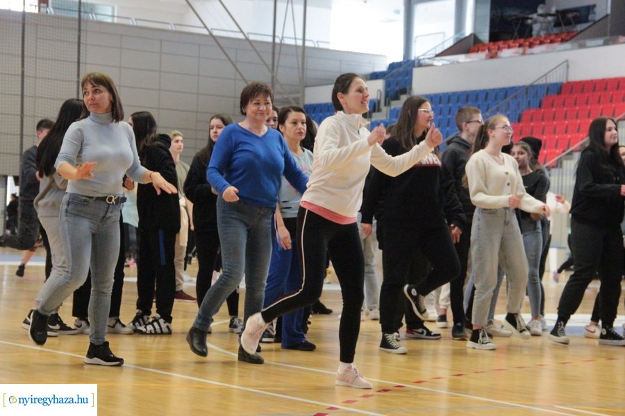 Ingyenes szűrések az Arénában 20230404