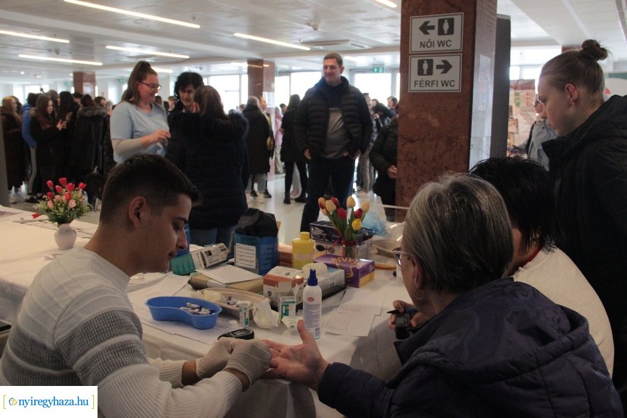 Ingyenes szűrések az Arénában 20230404