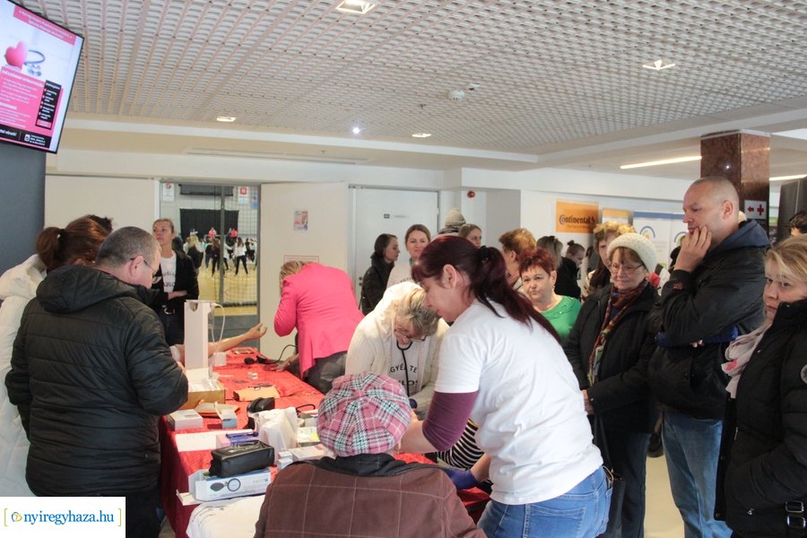 Ingyenes szűrések az Arénában 20230404