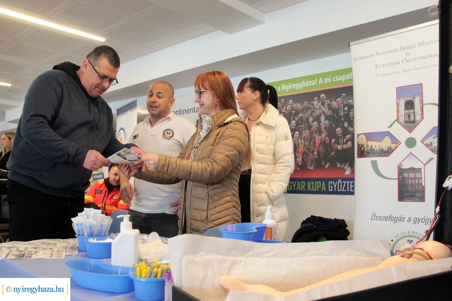 Ingyenes szűrések az Arénában 20230404