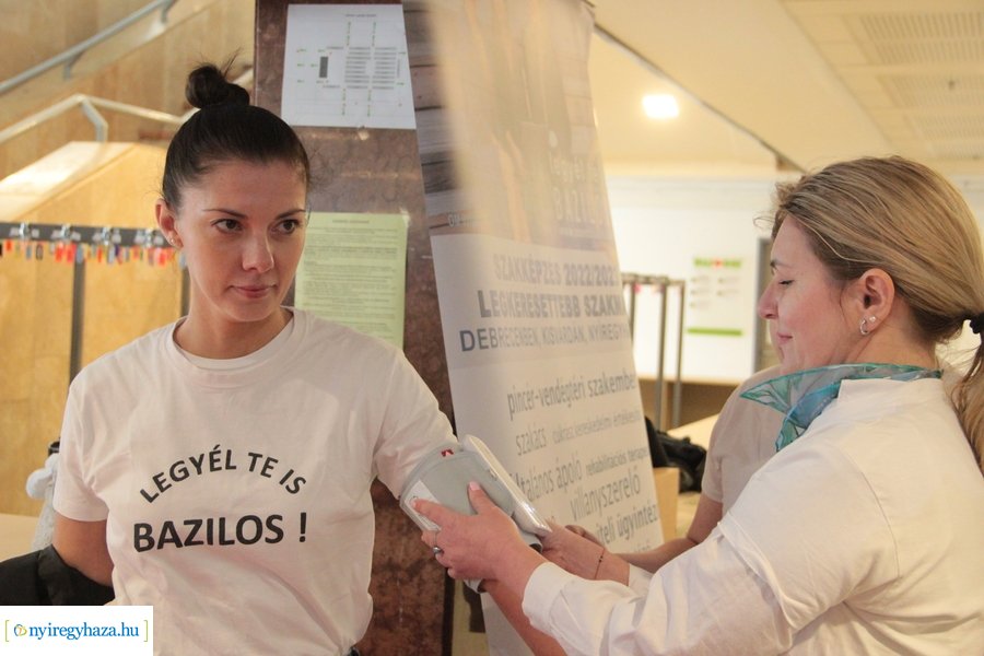 Ingyenes szűrések az Arénában 20230404