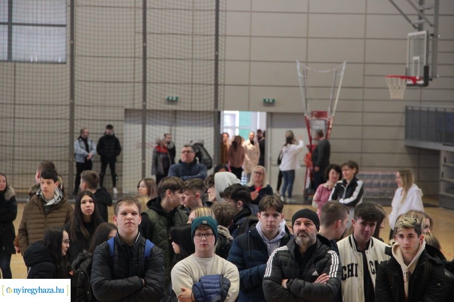 Ingyenes szűrések az Arénában 20230404