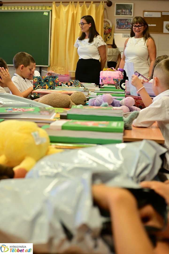 Ingyenes tanszercsomag osztás 2026 szeptemberében
