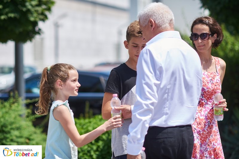 Ingyenes vízosztás 20190614