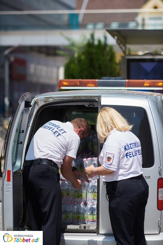 Ingyenes vízosztás 20190614