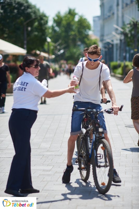 Ingyenes vízosztás 20190614