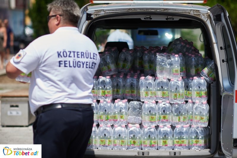 Ingyenes vízosztás 20190614