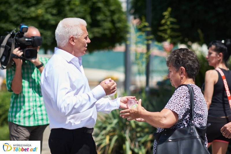 Ingyenes vízosztás 20190614