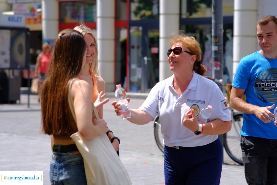 Ingyenes vízosztás 20230718