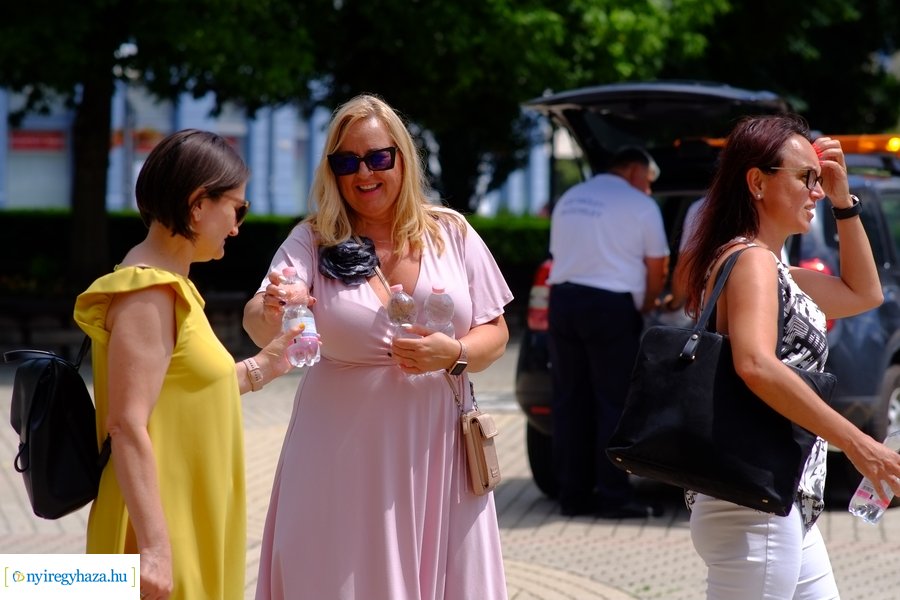 Ingyenes vízosztás 20230718