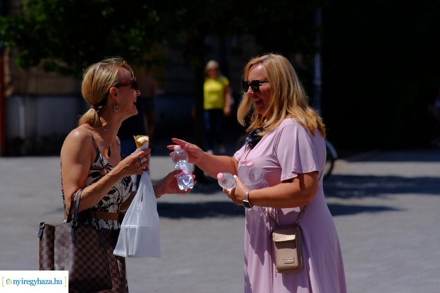 Ingyenes vízosztás 20230718