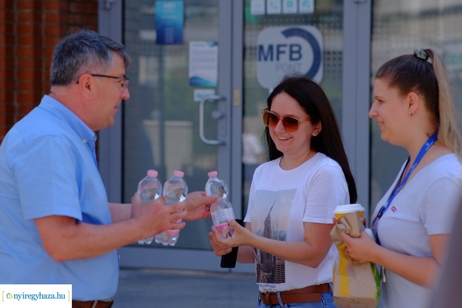 Ingyenes vízosztás 20230718