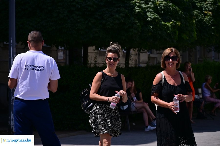 Ingyenes vízosztás 20240711