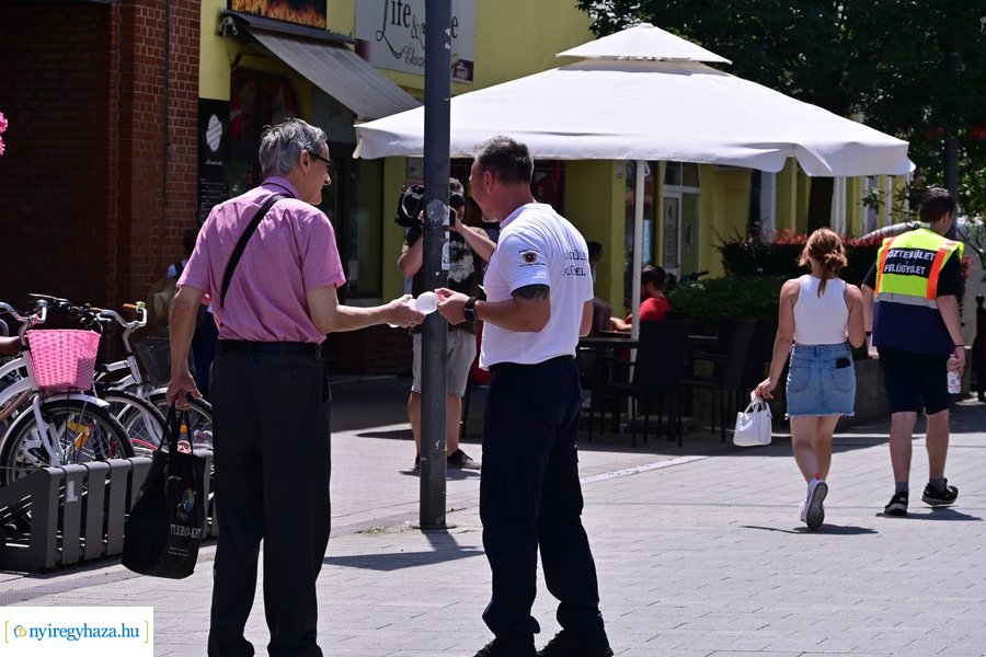 Ingyenes vízosztás 20240711