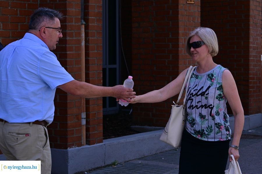 Ingyenes vízosztás 20240711