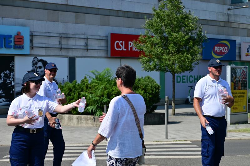 Ingyenes vízosztás a belvárosban 2026 júniusában