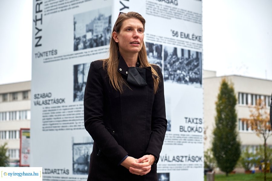 Installáció a Szabadság téren