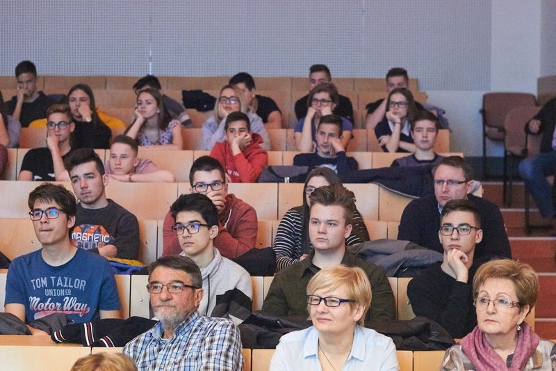Internet Fiesta a könyvtárban